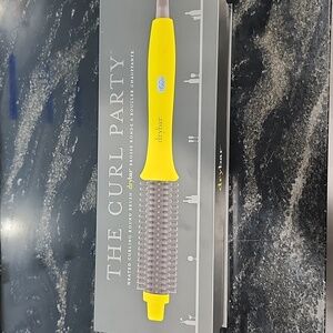 Drybar The curl party upc# 810093850693